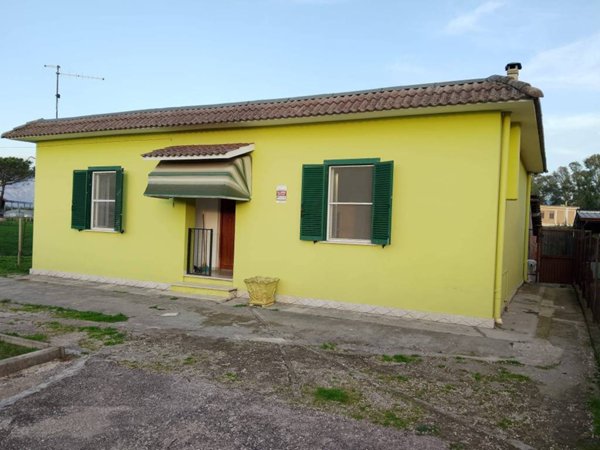 casa indipendente in vendita a Latina in zona Latina Scalo