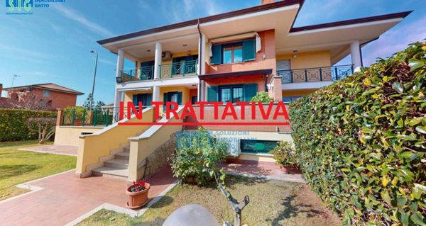 casa indipendente in vendita a Latina