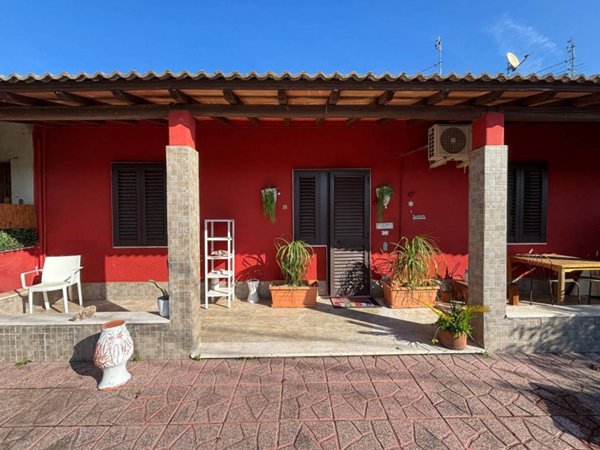 casa indipendente in vendita a Latina