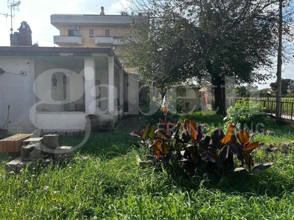 casa indipendente in vendita a Latina in zona Borgo Montello