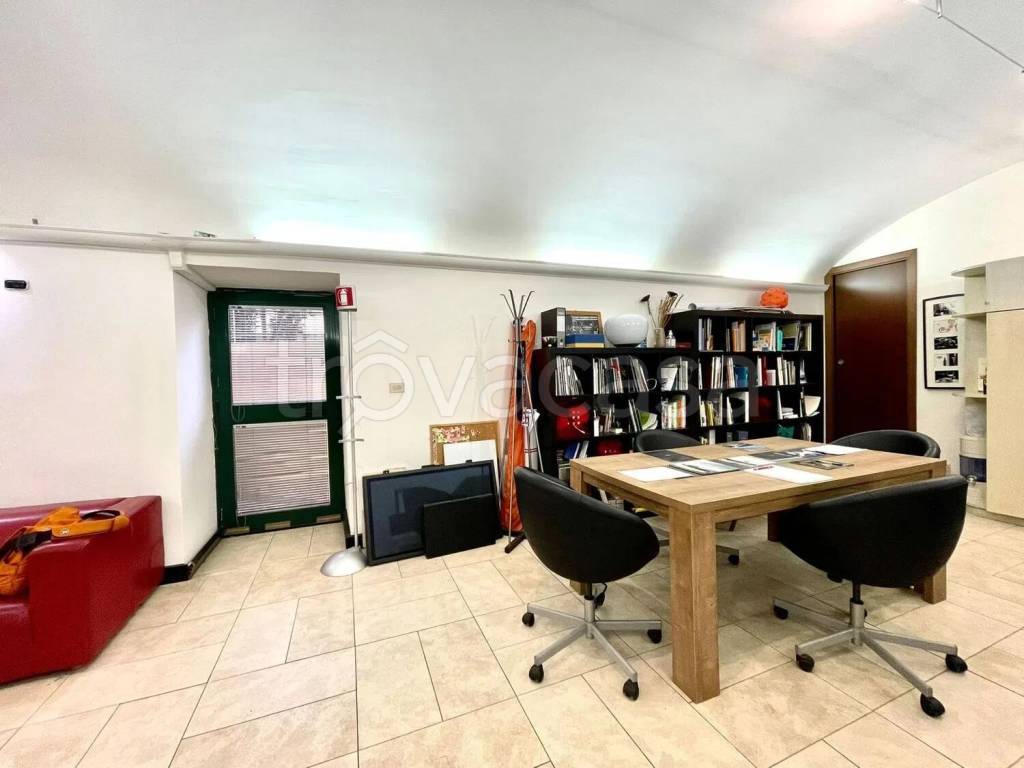 ufficio in vendita a Latina in zona Centro Città
