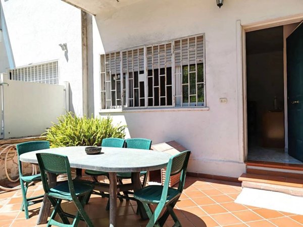 casa indipendente in vendita a Latina
