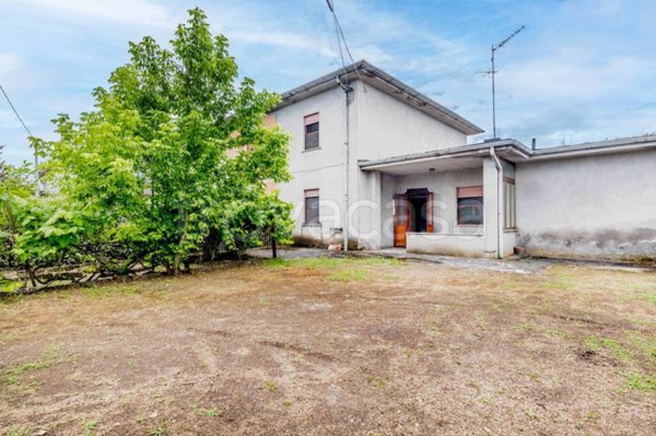 casa indipendente in vendita a Latina in zona Latina Scalo