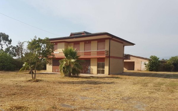 casa indipendente in vendita a Latina in zona Borgo Grappa