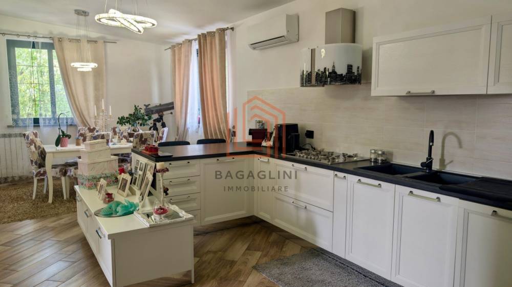 casa indipendente in vendita a Latina in zona Centro Città