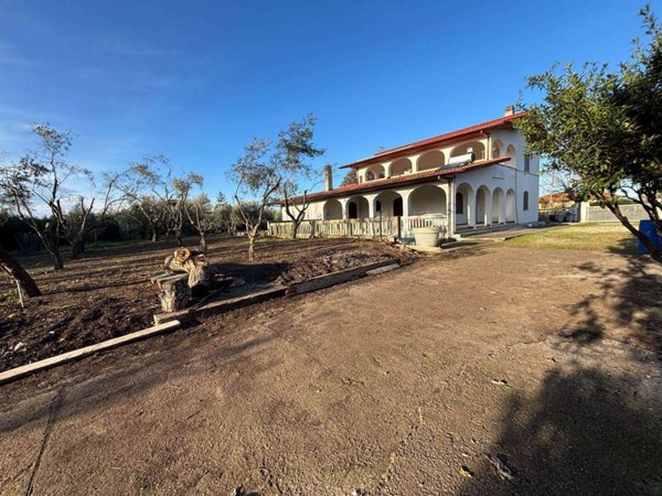casa indipendente in vendita a Latina in zona Borgo Faiti