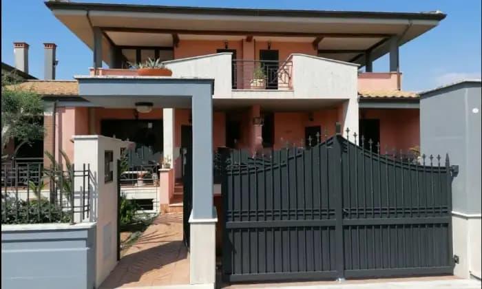 casa indipendente in vendita a Latina in zona Borgo Santa Maria