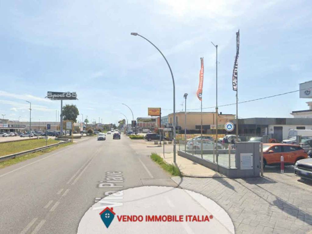 negozio in vendita a Latina