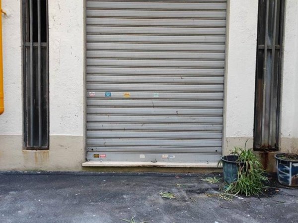 locale commerciale in vendita a Latina in zona Centro Città