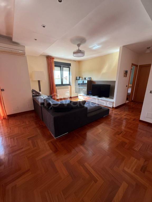 appartamento in vendita a Latina in zona Borgo Montello