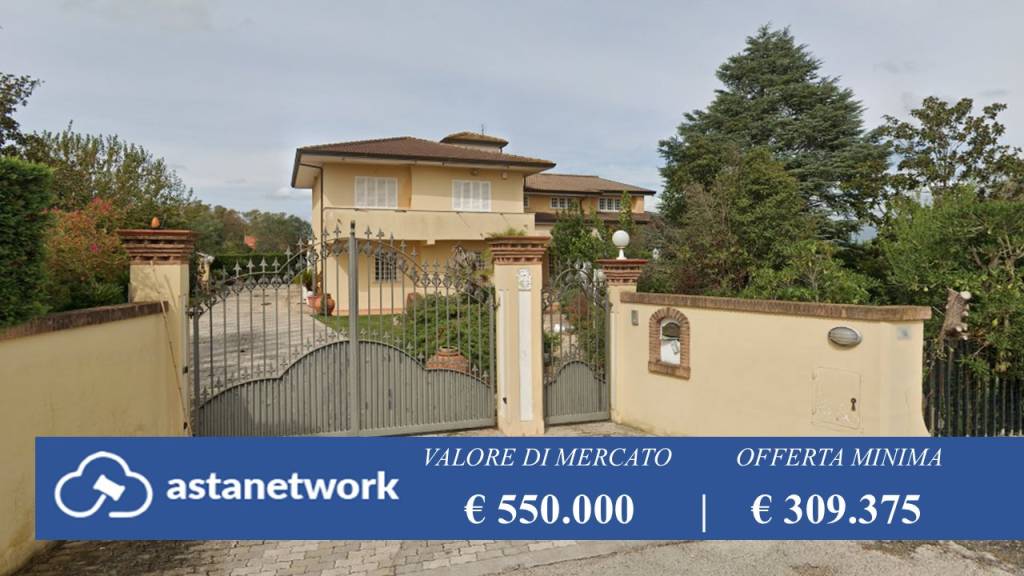 casa indipendente in vendita a Latina
