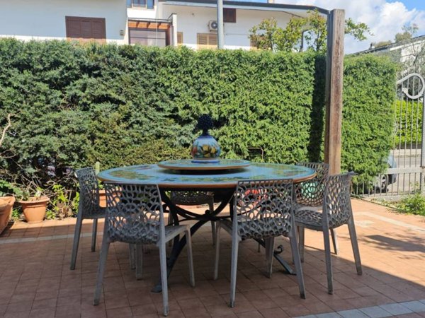 casa indipendente in vendita a Latina