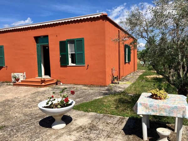 casa indipendente in vendita a Latina in zona Borgo Isonzo