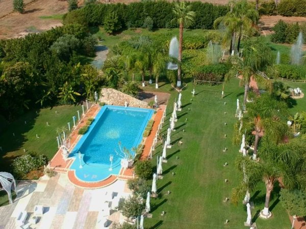 negozio in vendita a Latina in zona Centro Città