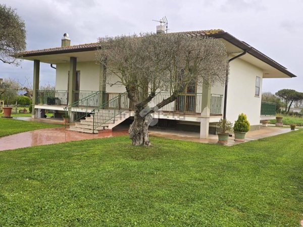 casa indipendente in vendita a Latina in zona Borgo San Michele