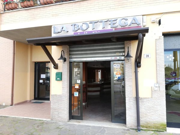 negozio in vendita a Latina in zona Latina Scalo