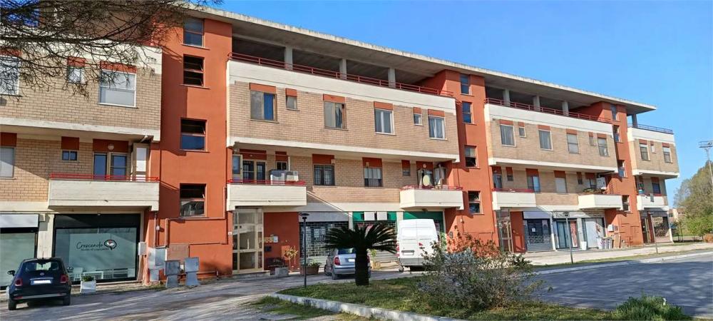 negozio in vendita a Latina in zona Borgo Sabotino