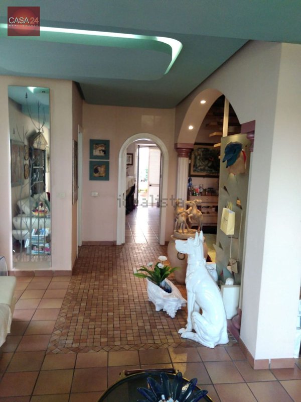 casa indipendente in vendita a Latina in zona Centro Città