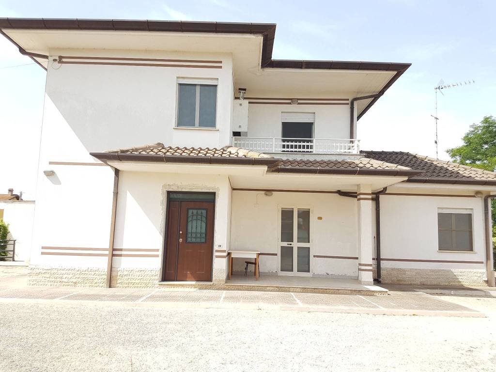 casa indipendente in vendita a Latina in zona Borgo Santa Maria