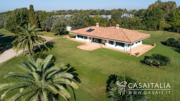 casa indipendente in vendita a Latina in zona Borgo Santa Maria
