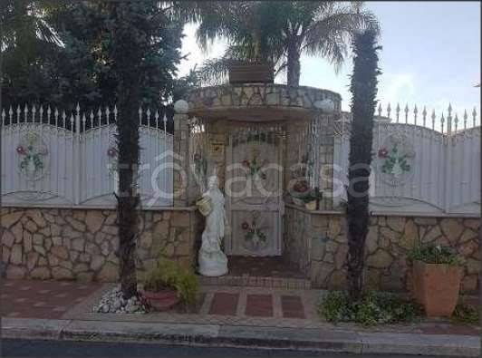 casa indipendente in vendita a Latina