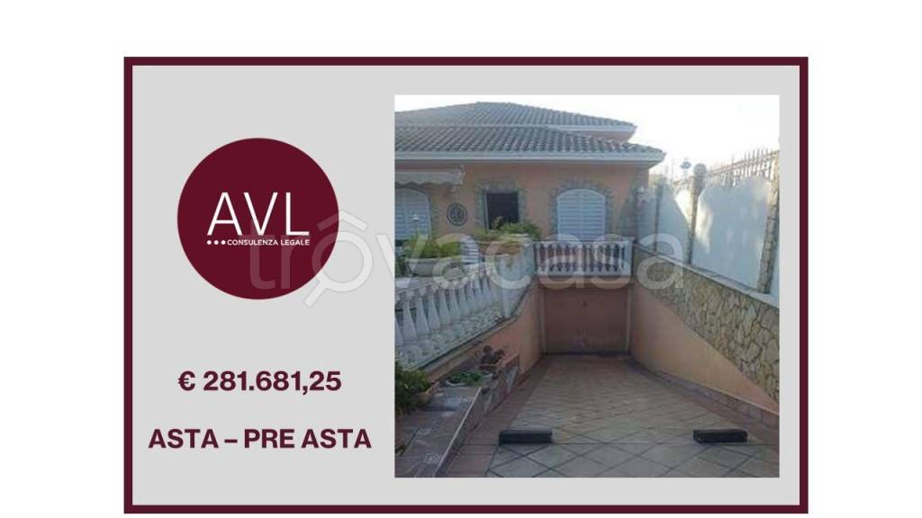 casa indipendente in vendita a Latina