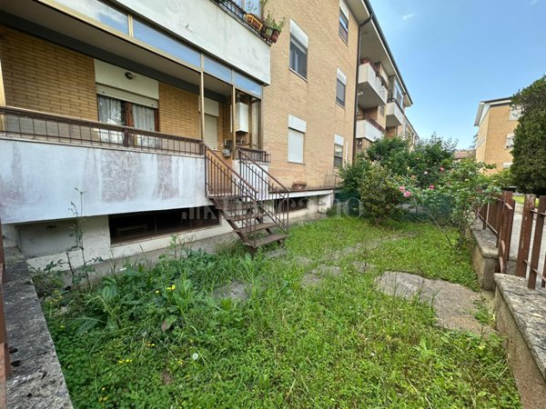 casa indipendente in vendita a Latina