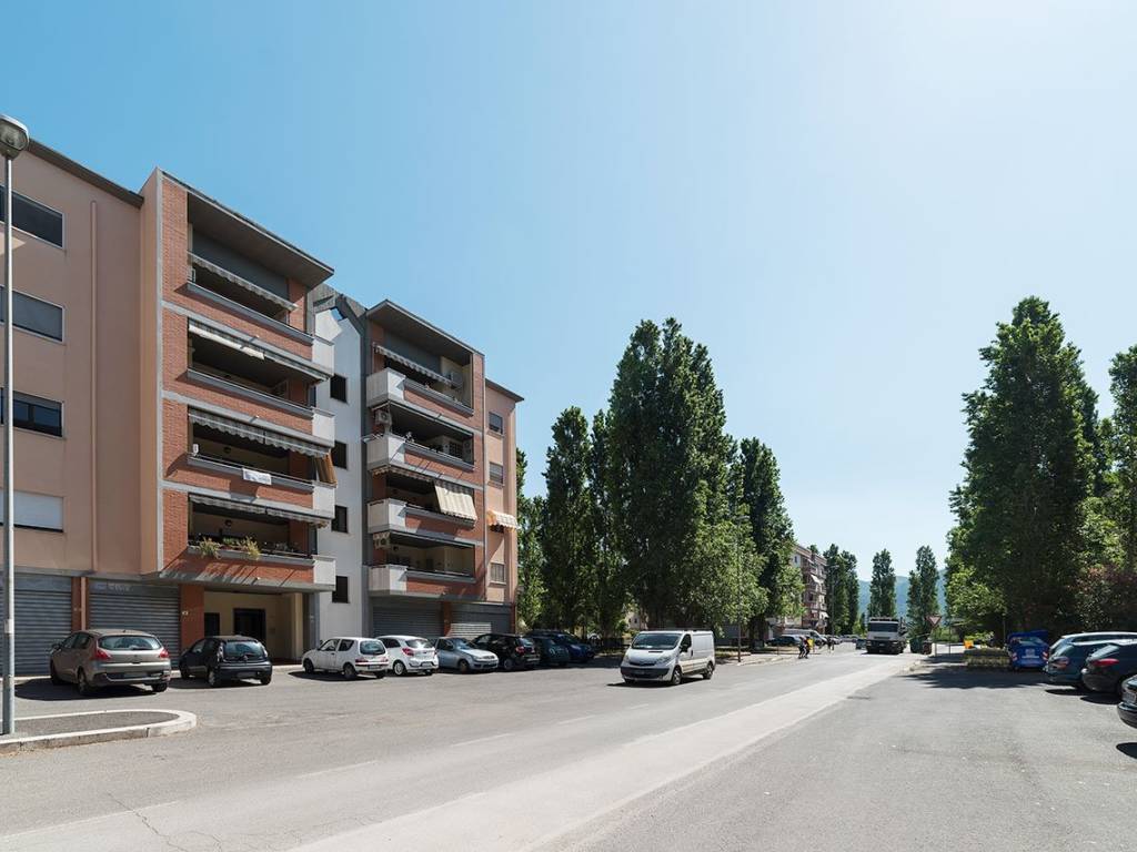 negozio in vendita a Latina in zona Borgo Carso