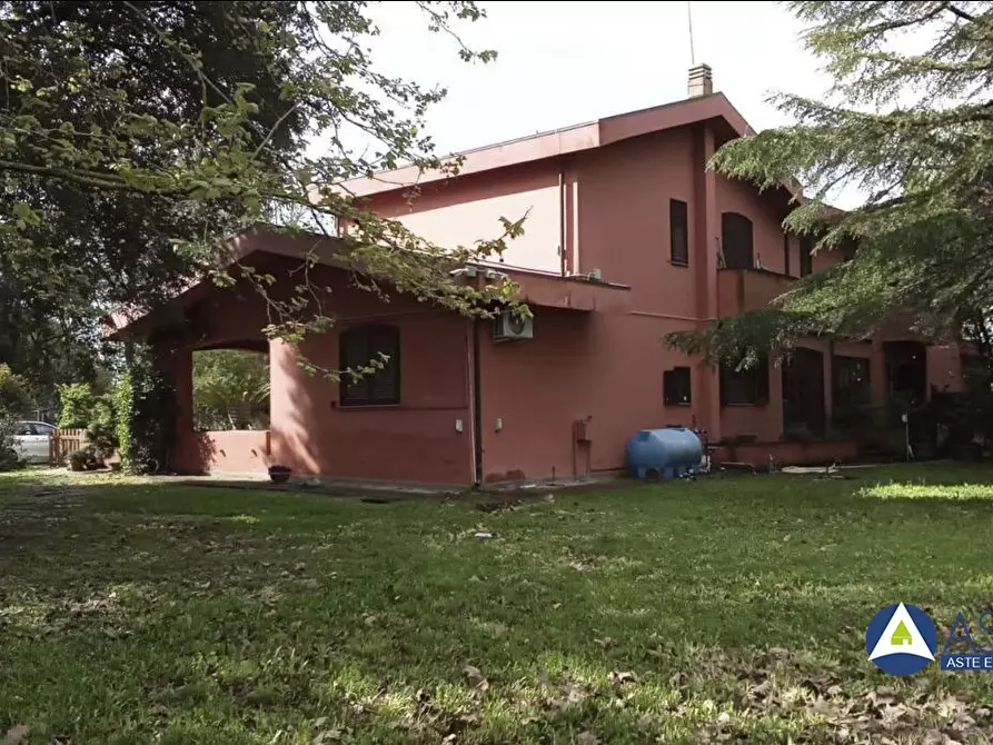 casa indipendente in vendita a Latina in zona Fogliano