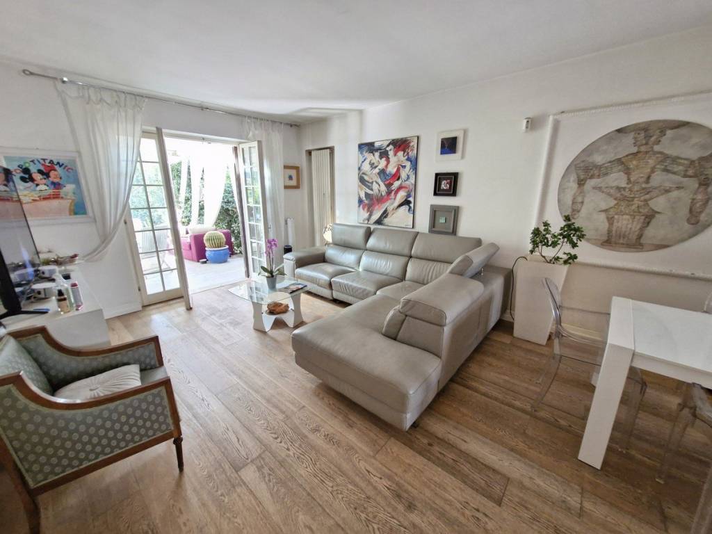 casa indipendente in vendita a Latina