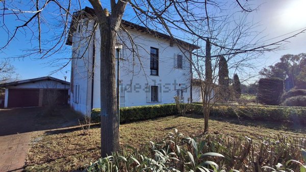 casa indipendente in vendita a Latina in zona Centro Città