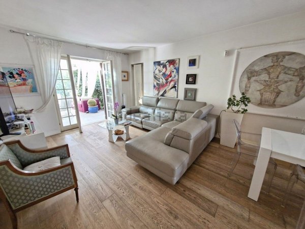 casa indipendente in vendita a Latina