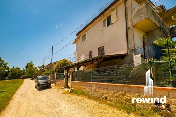 casa indipendente in vendita a Latina in zona Borgo San Michele