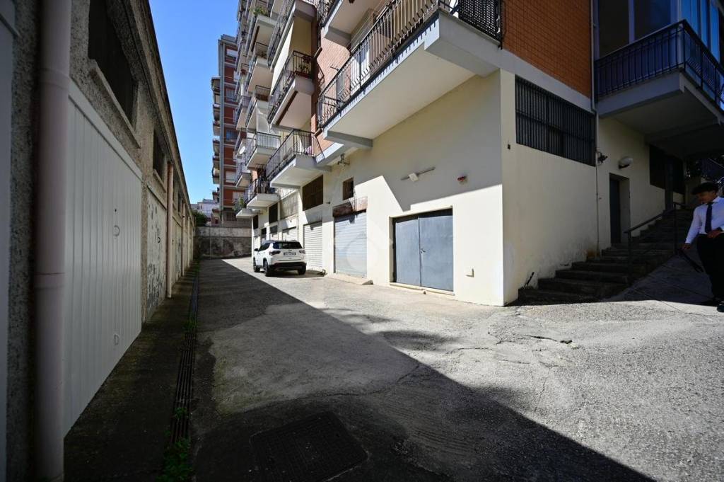 locale di sgombero in vendita a Latina