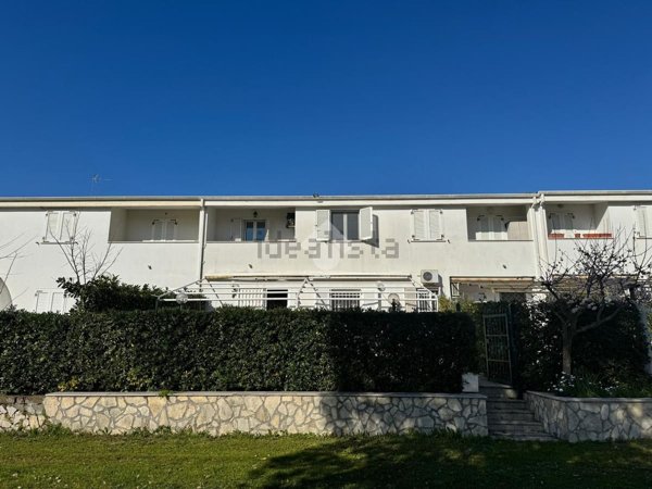 casa indipendente in vendita a Latina