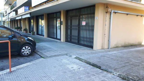 locale commerciale in vendita a Latina