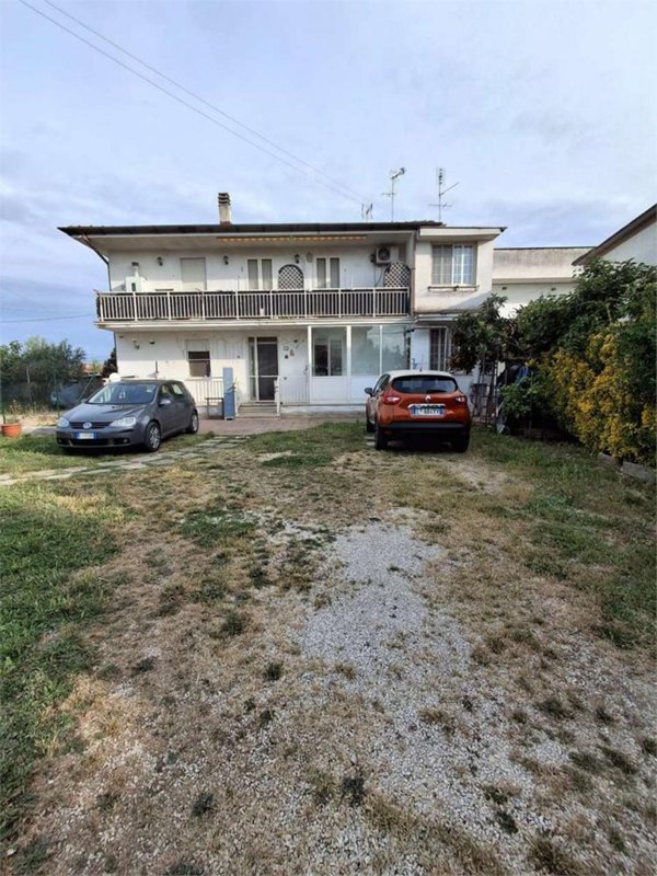 casa indipendente in vendita a Latina