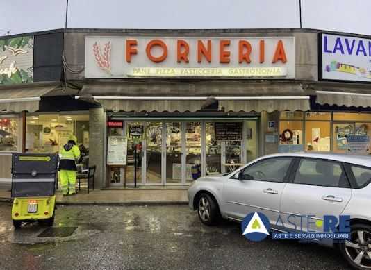 locale commerciale in vendita a Latina