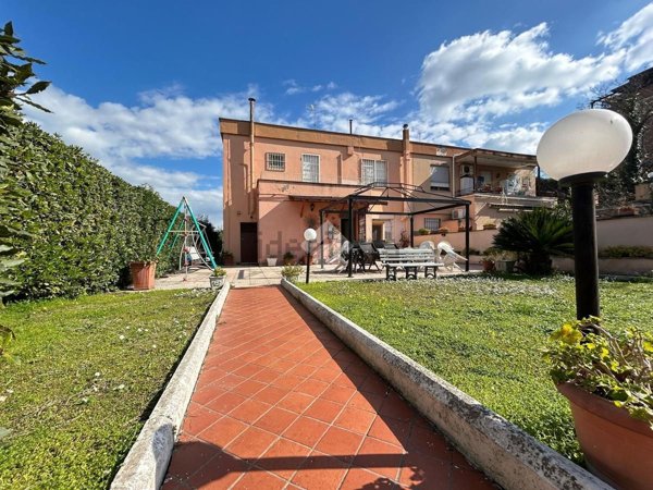 appartamento in vendita a Latina in zona Centro Città