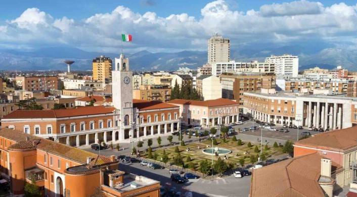 casa indipendente in vendita a Latina in zona Latina Scalo