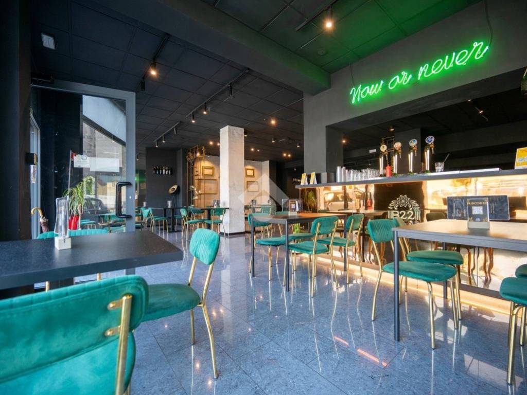 negozio in vendita a Latina in zona Centro Città