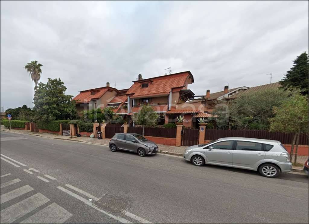casa indipendente in vendita a Latina