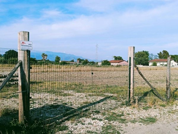 terreno agricolo in vendita a Latina in zona Borgo Piave