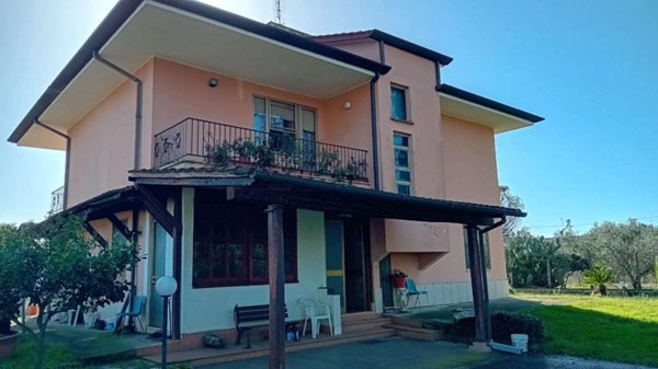 casa indipendente in vendita a Latina in zona Borgo Santa Maria