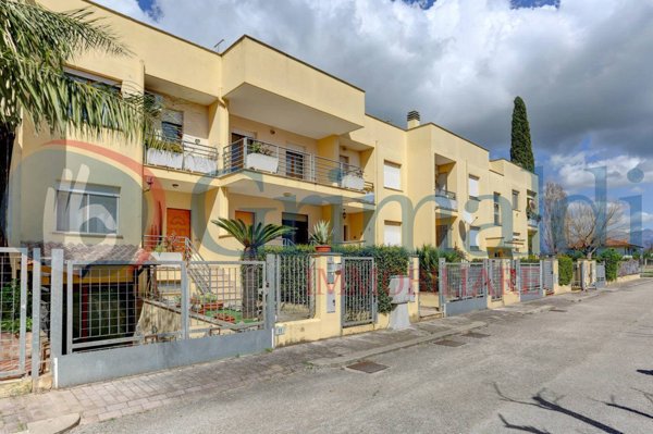 casa indipendente in vendita a Latina in zona Borgo Podgora