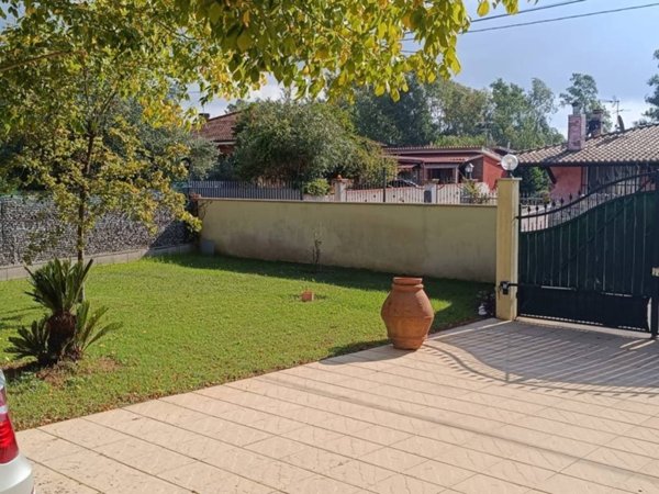 casa indipendente in vendita a Latina in zona Borgo Sabotino