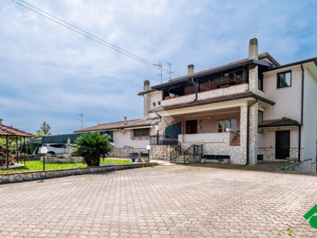 casa indipendente in vendita a Latina in zona Borgo Montello