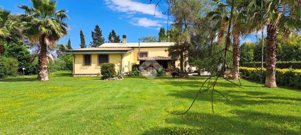 casa indipendente in vendita a Latina in zona Borgo San Michele