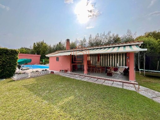 casa indipendente in vendita a Latina in zona Centro Città