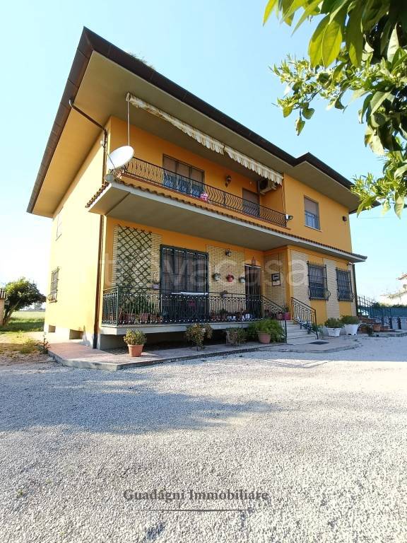 casa indipendente in vendita a Latina in zona Borgo Montello